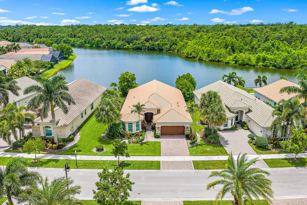 Jupiter Country Club Residence