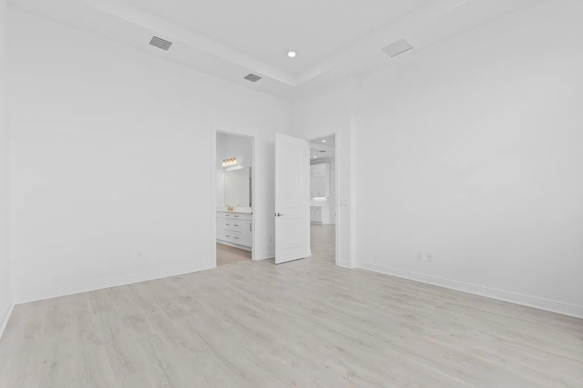 Residence photo 16