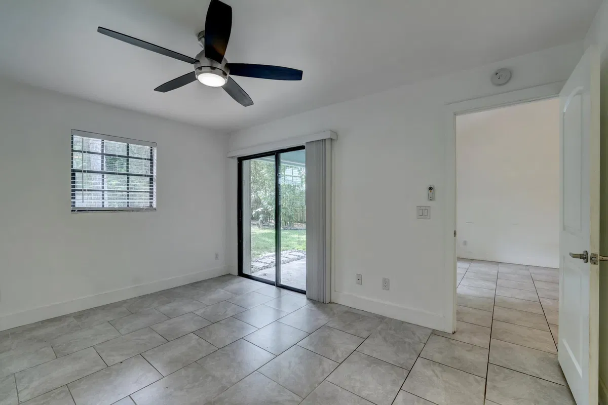 Residence photo 10