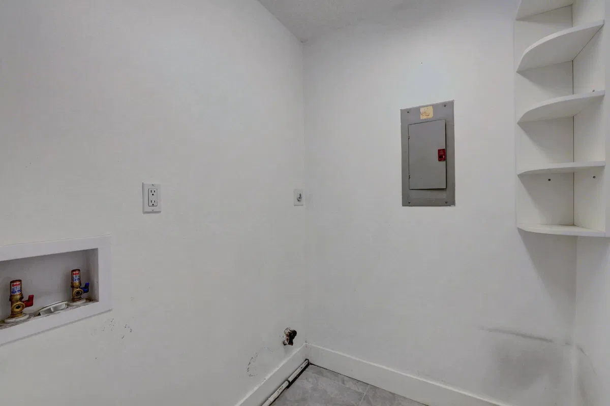 Residence photo 19