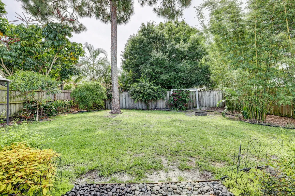 Residence photo 22