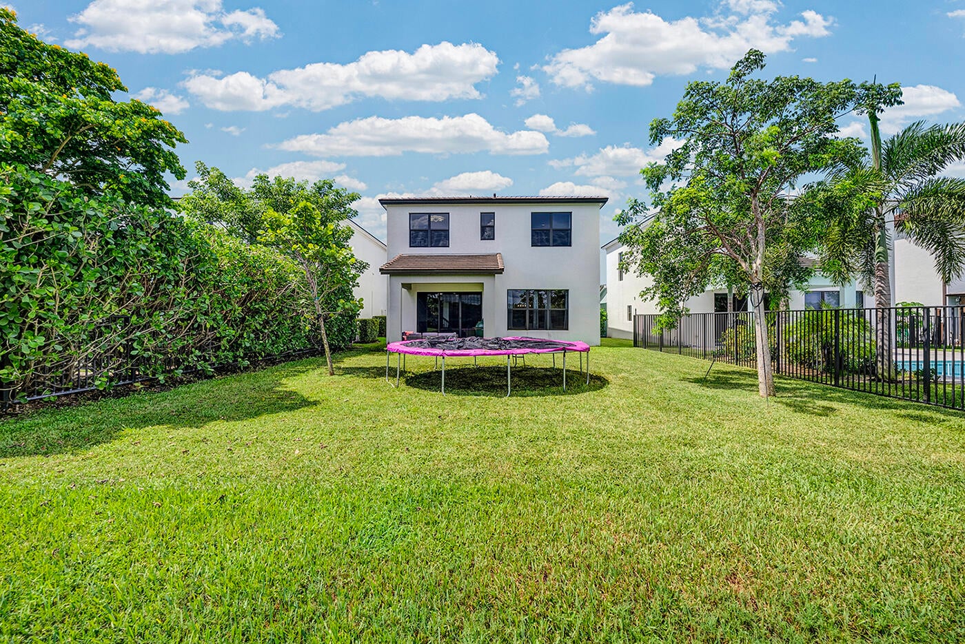  Residence photo 28