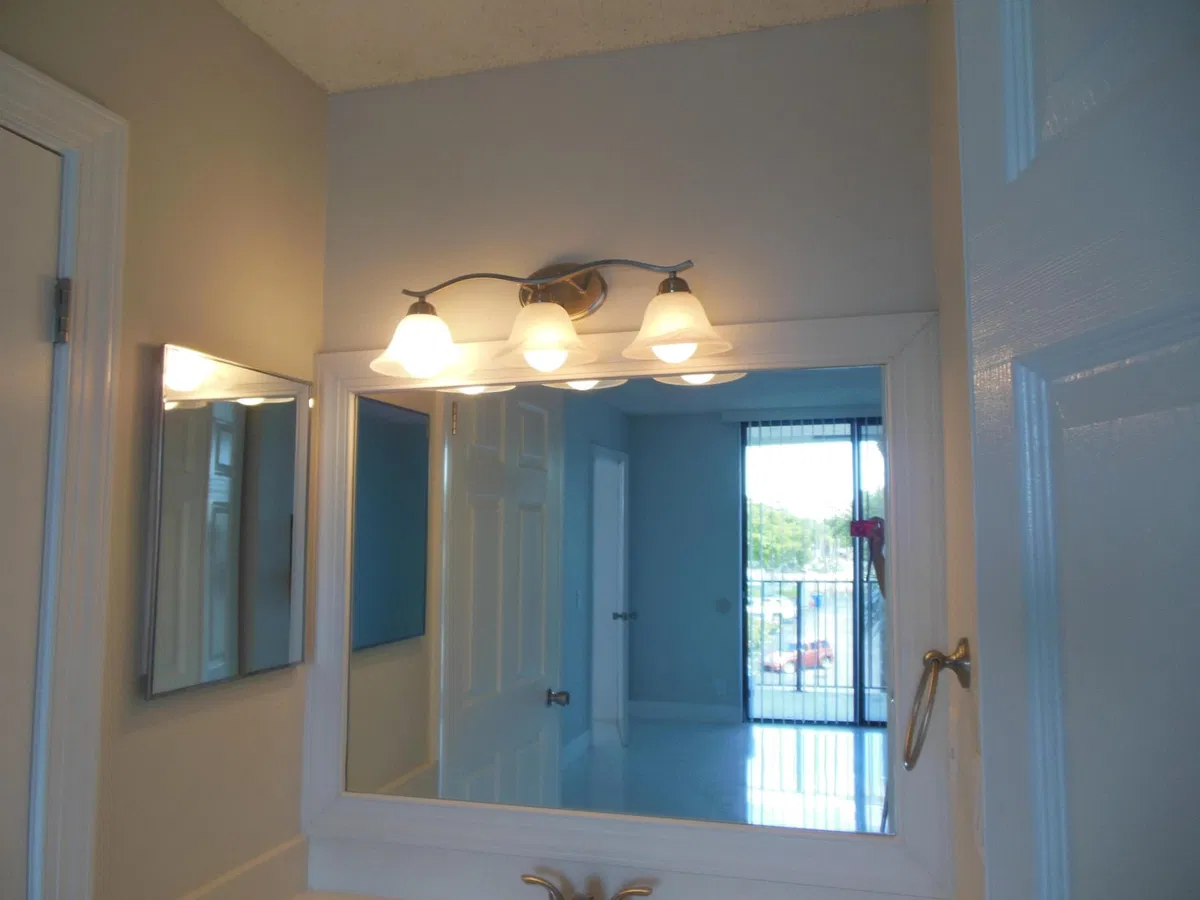 Unit 31 photo 10