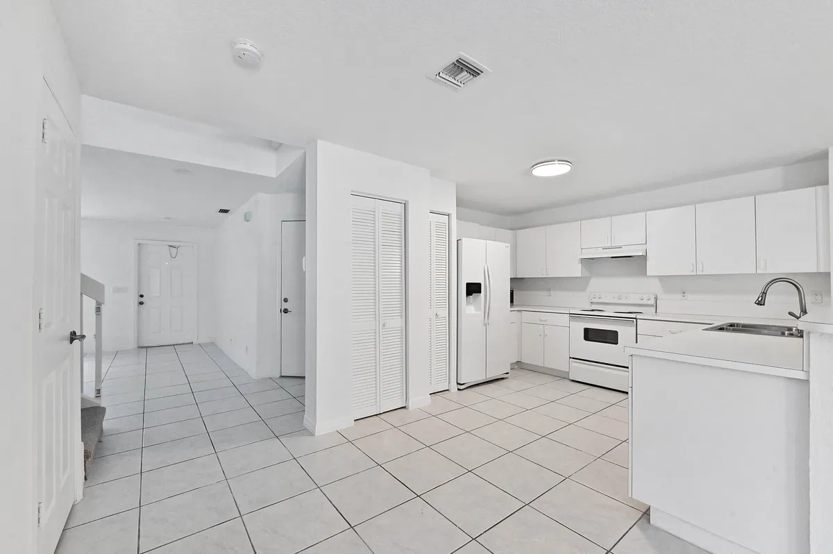 Residence photo 10