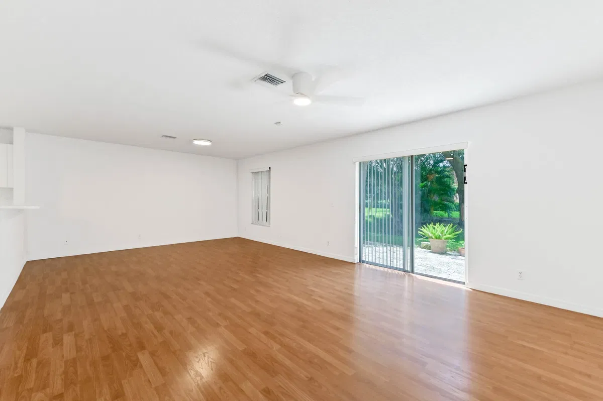 Residence photo 13