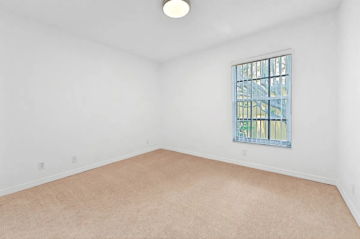 Residence photo 25