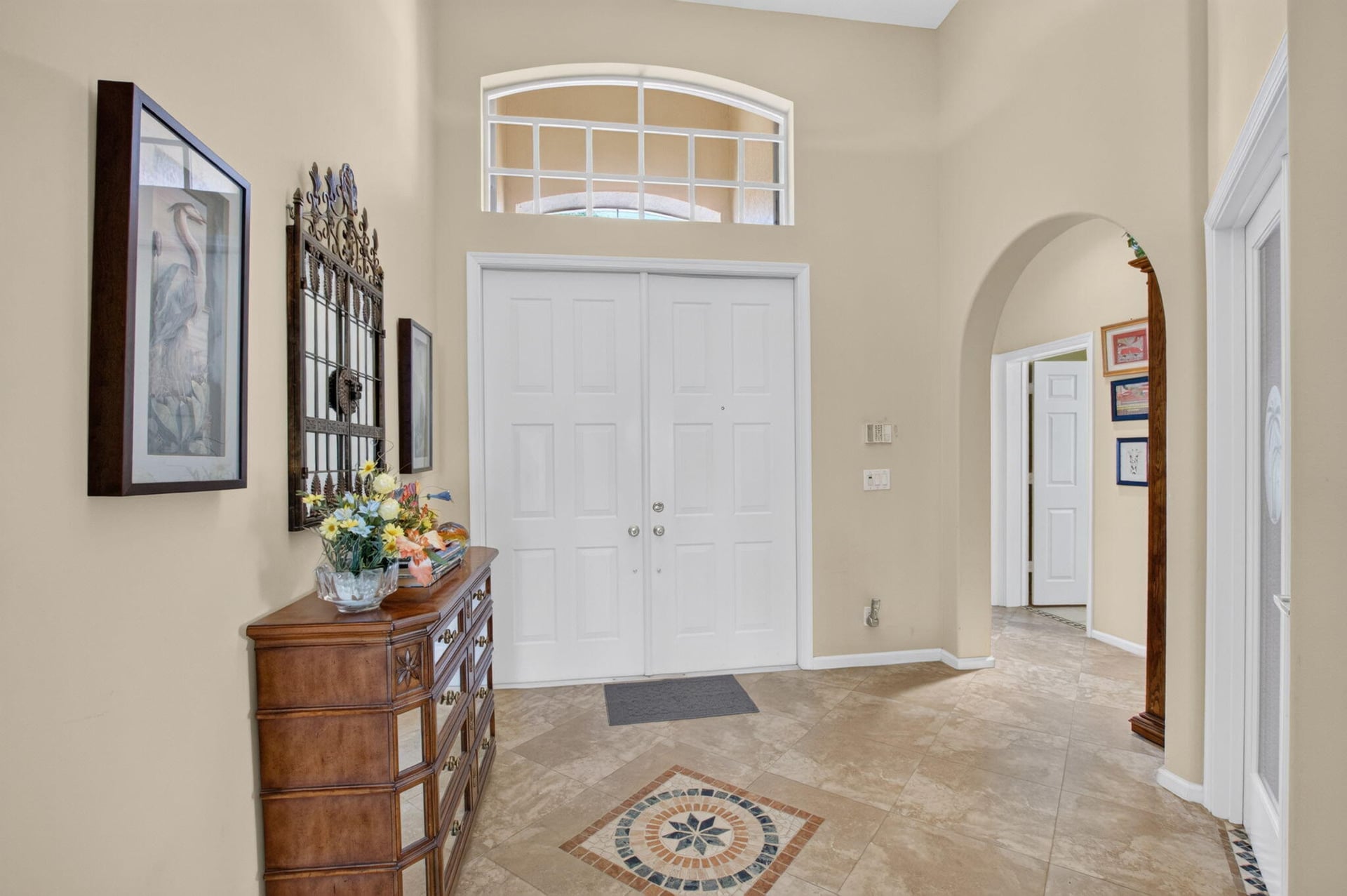 Residence photo 4