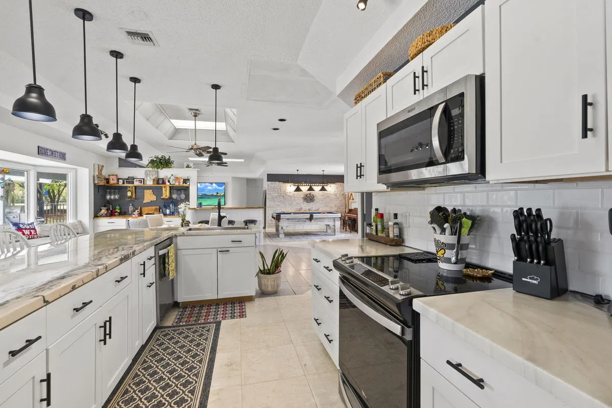 Residence photo 19