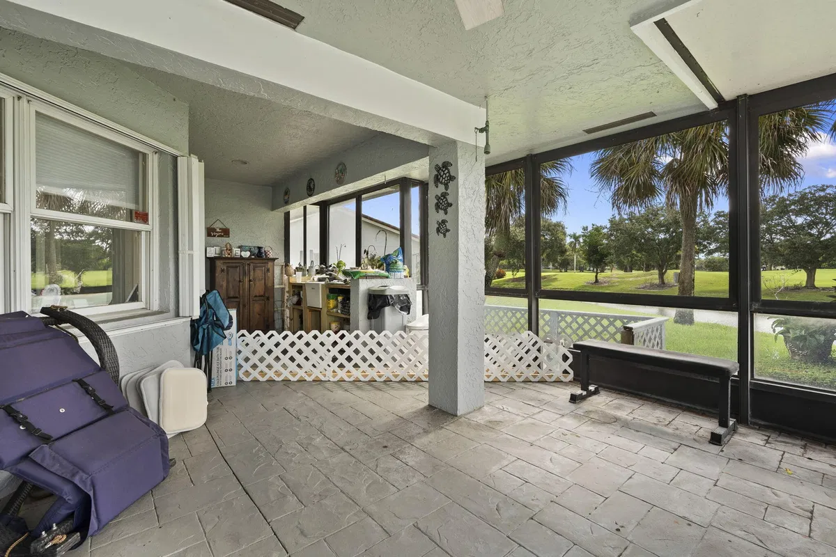  Residence photo 34