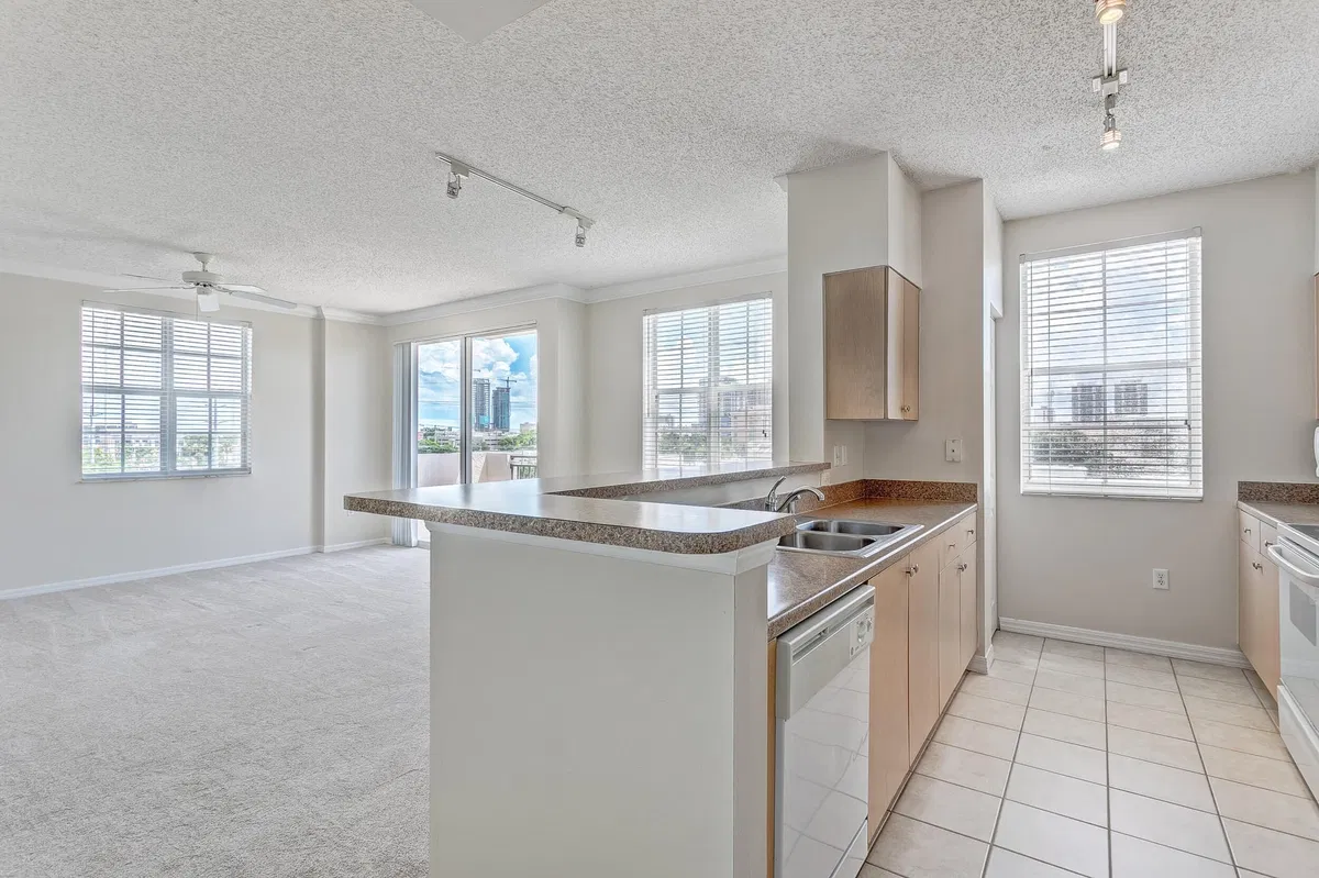 The Montecito Unit 602 photo 13