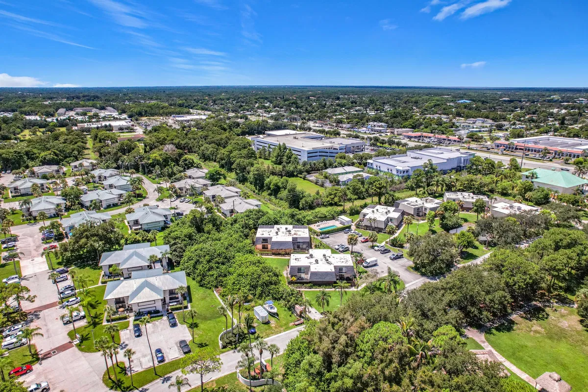 Residence photo 49