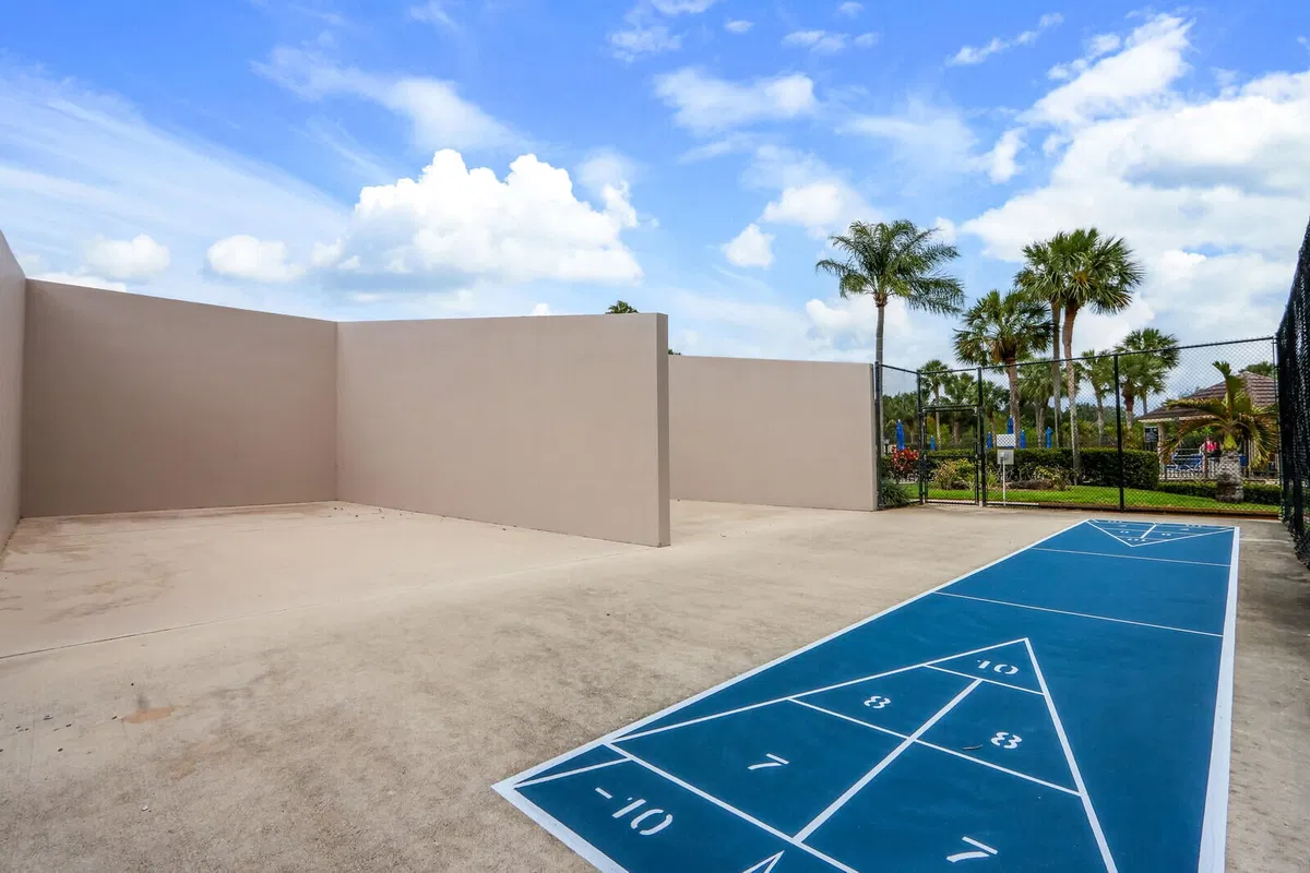  Residence photo 19
