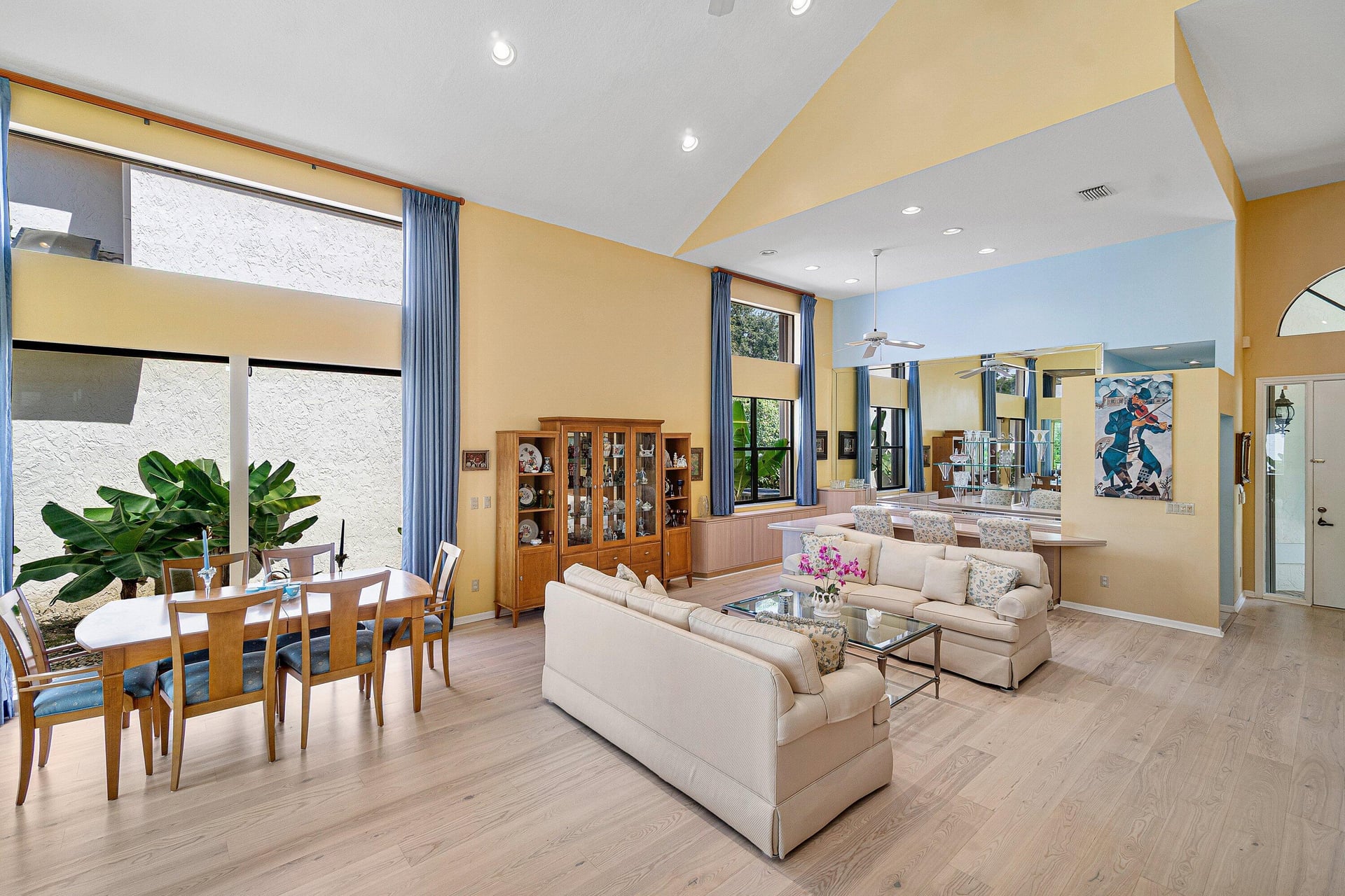 Residence photo 4