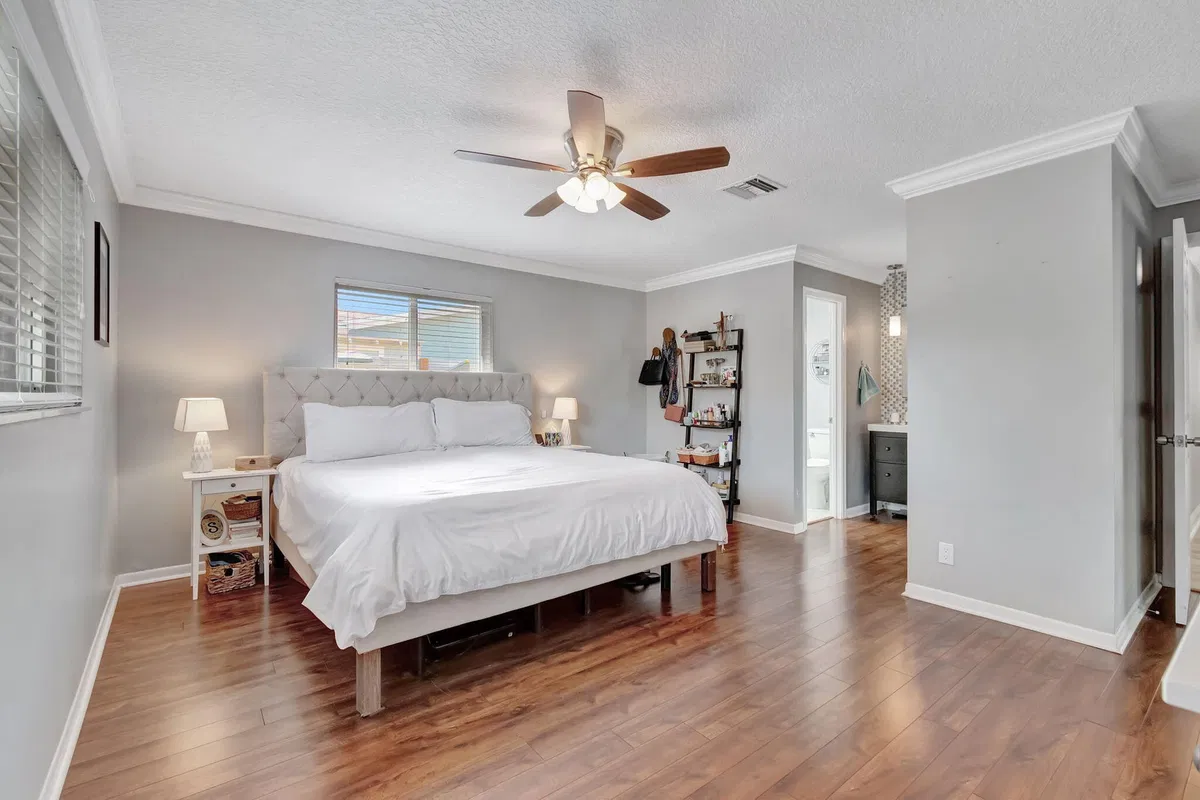 Residence photo 13