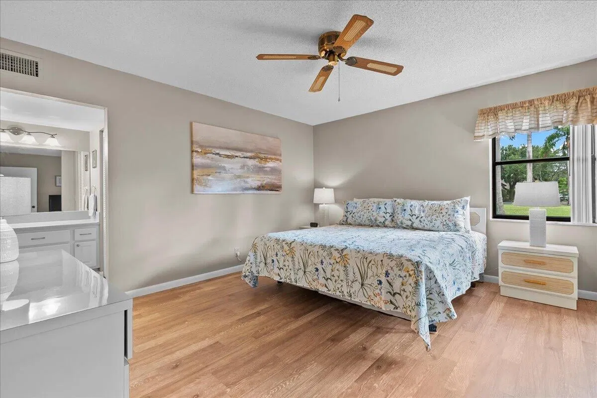  Residence photo 16