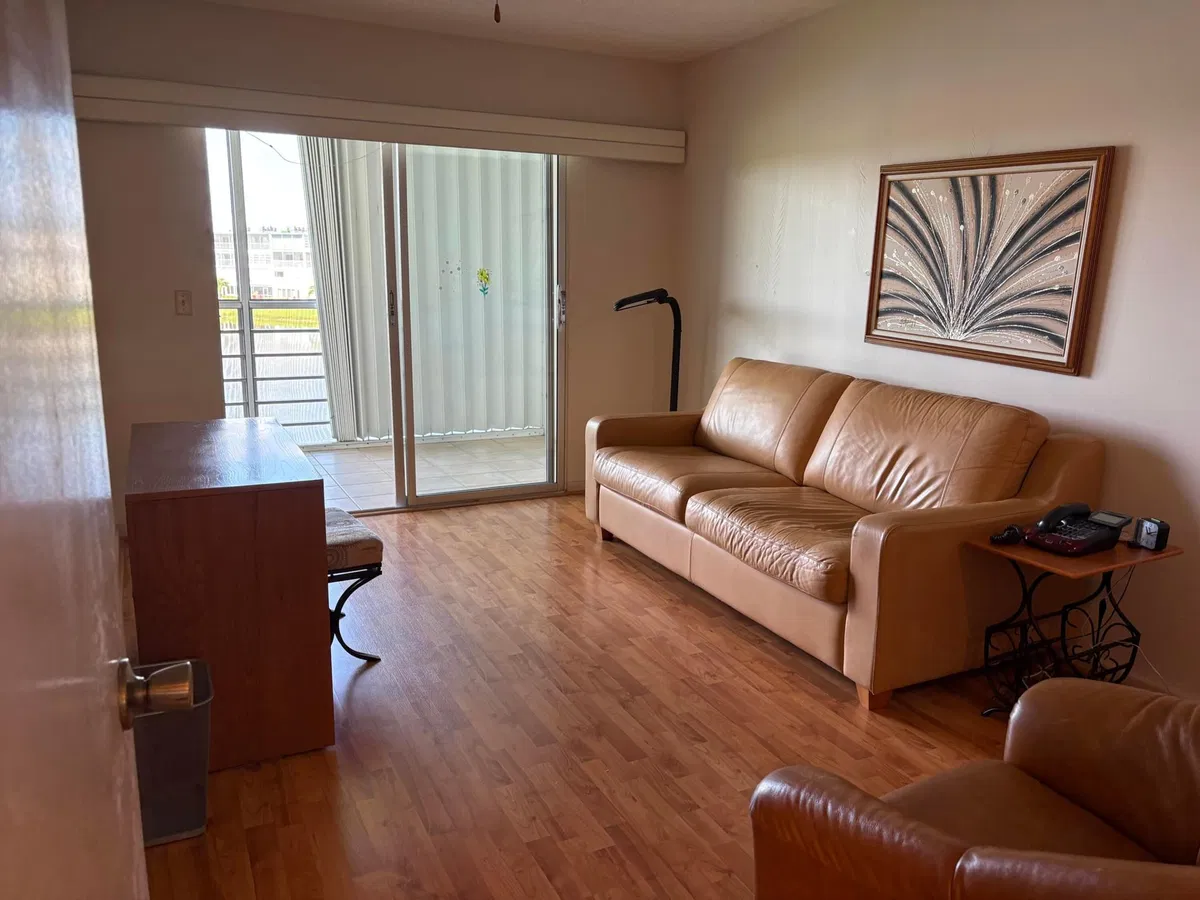 Residence photo 13