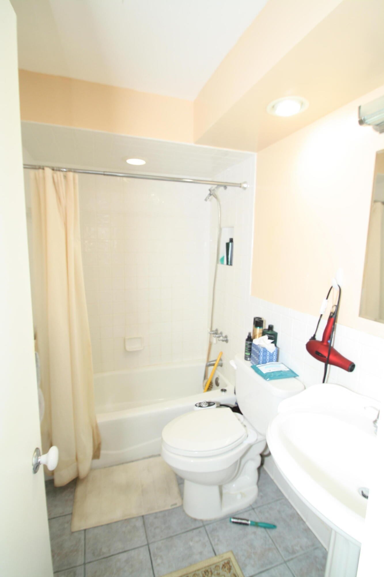 Unit 1020 photo 10