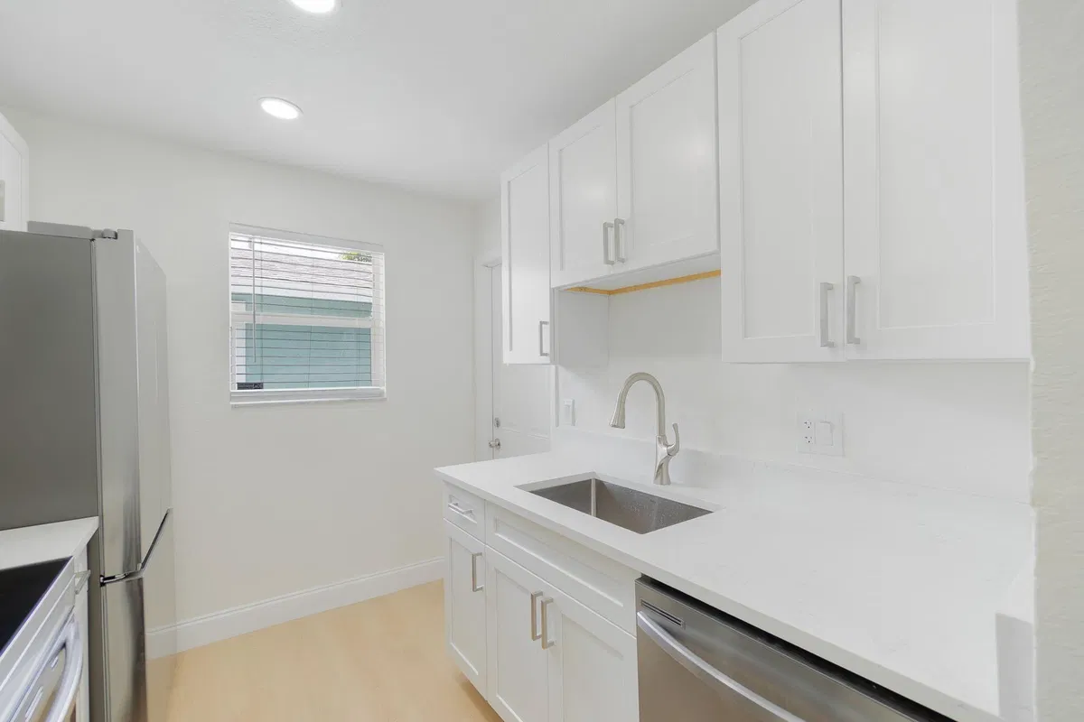 Residence photo 16