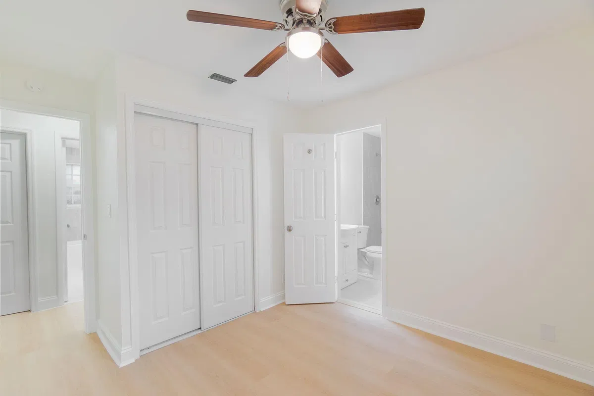 Residence photo 19