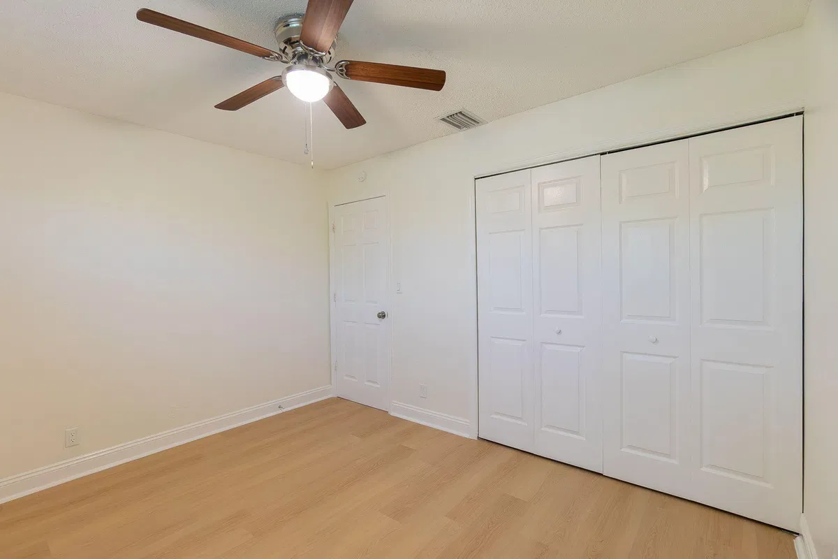 Residence photo 25