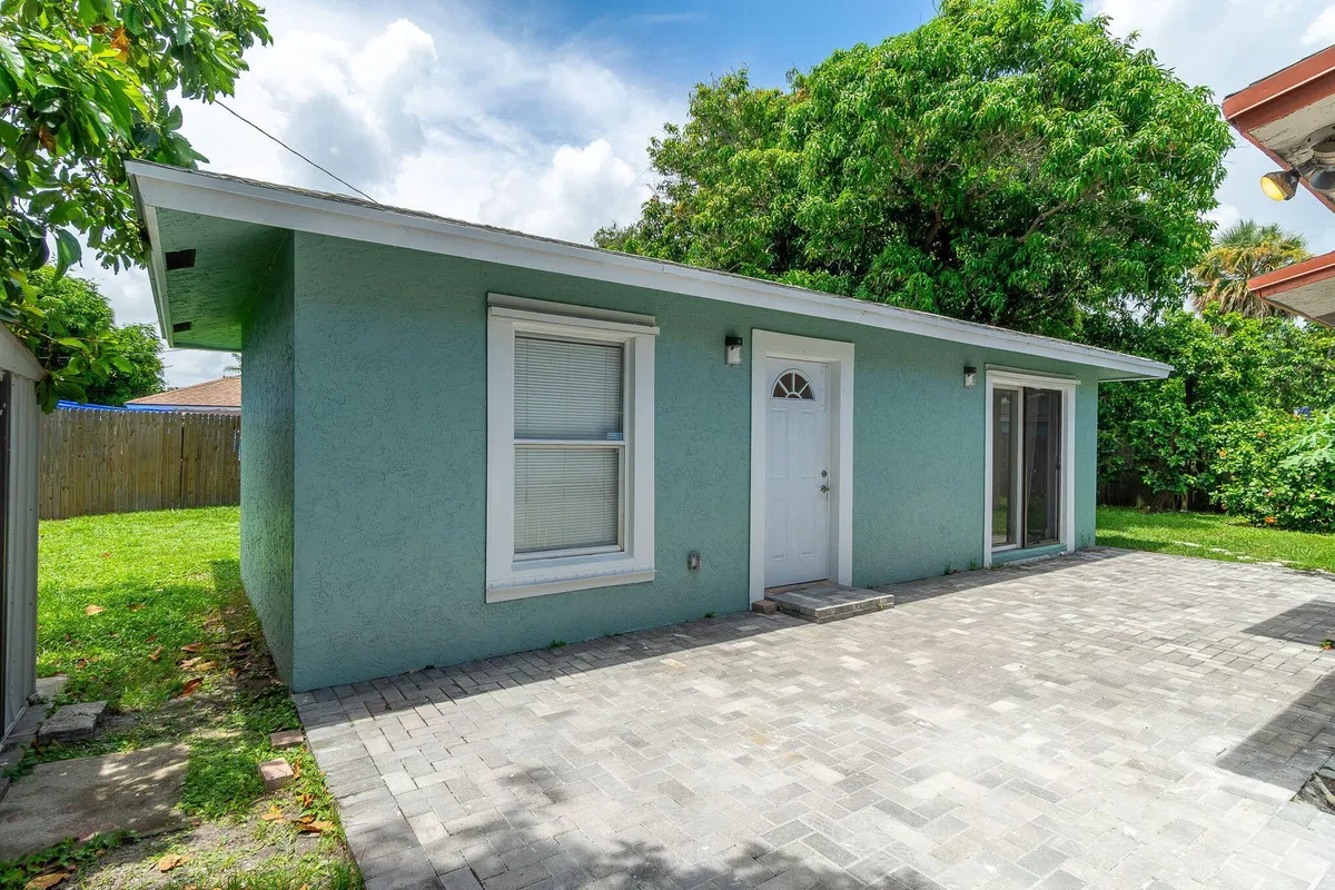 Residence photo 31