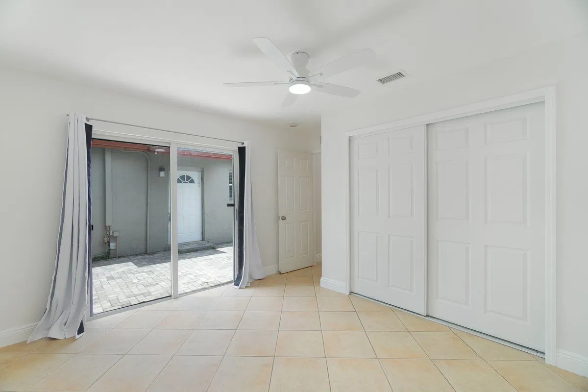 Residence photo 37