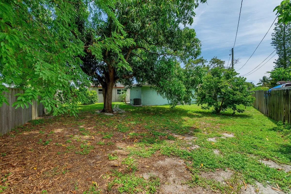 Residence photo 43