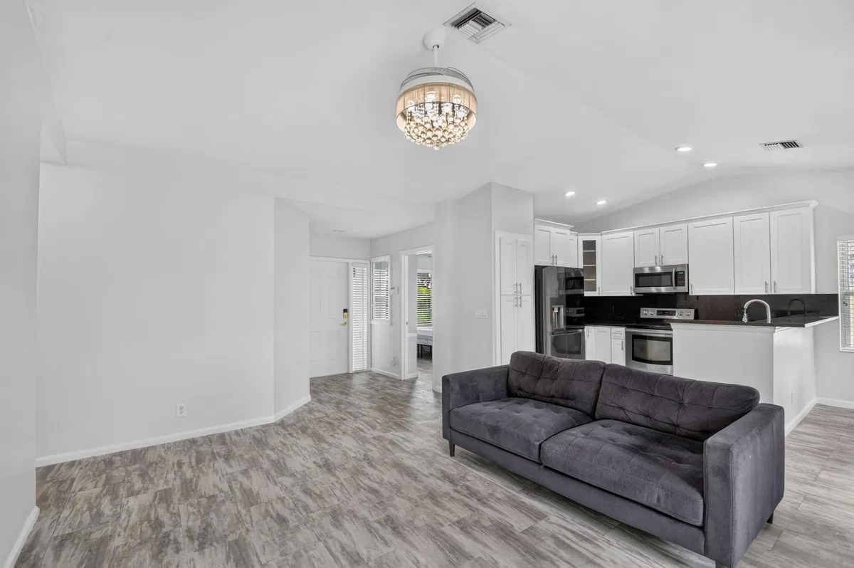 Residence photo 7