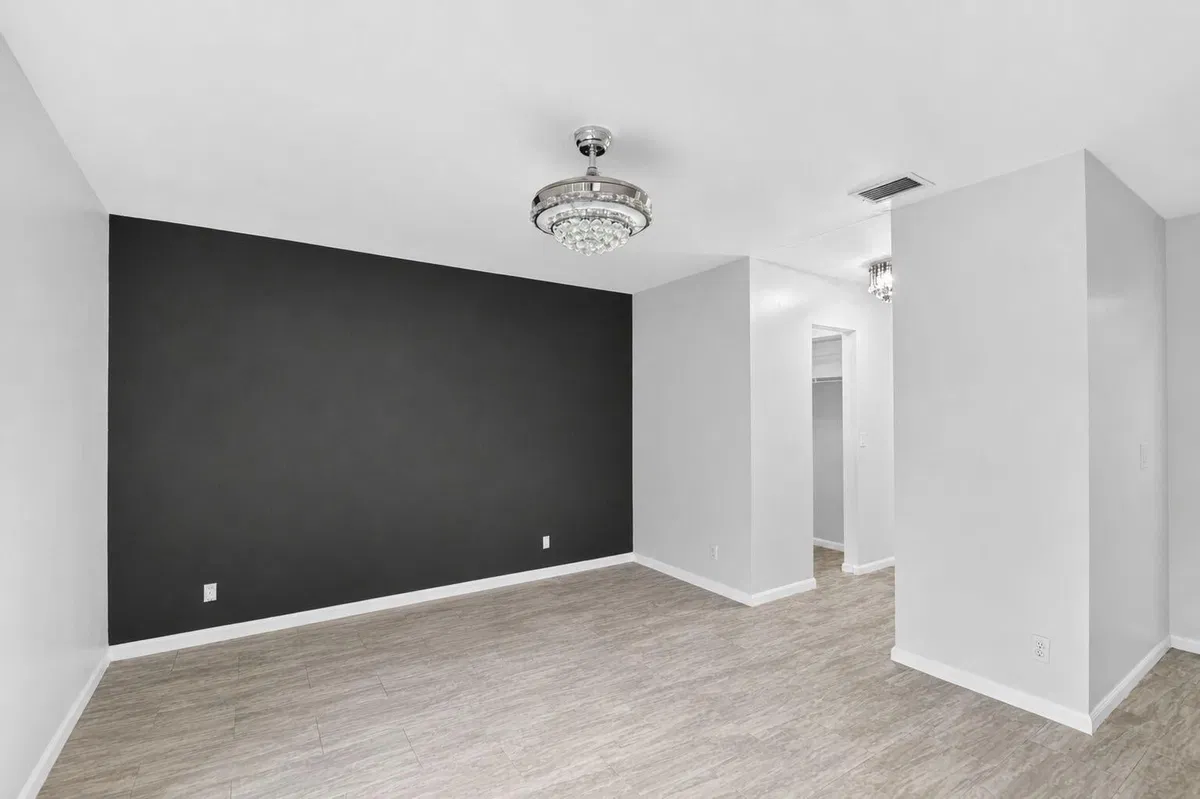Residence photo 19