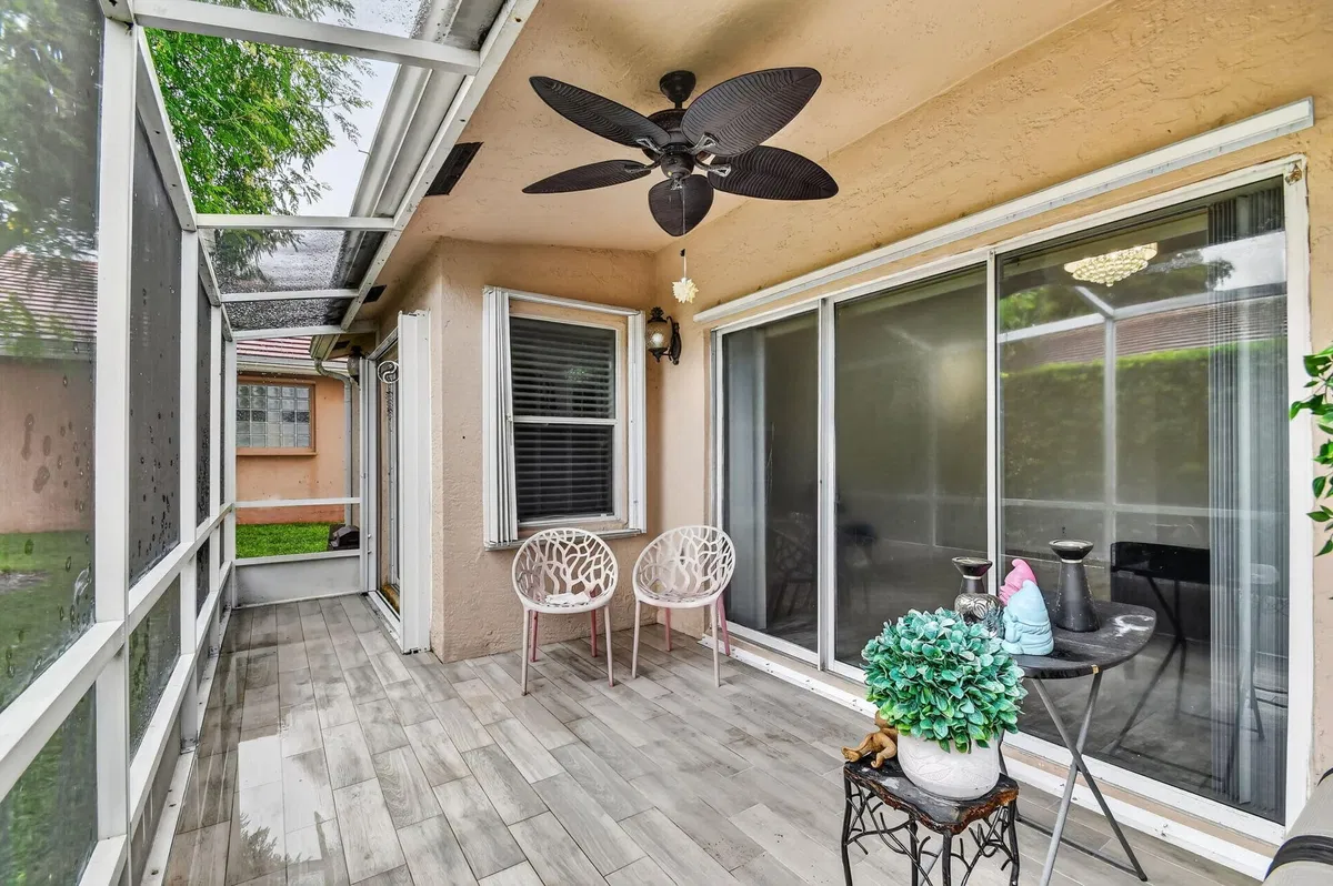 Residence photo 31