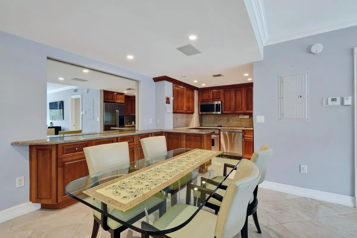 South Palm Beach Unit 506 photo 13