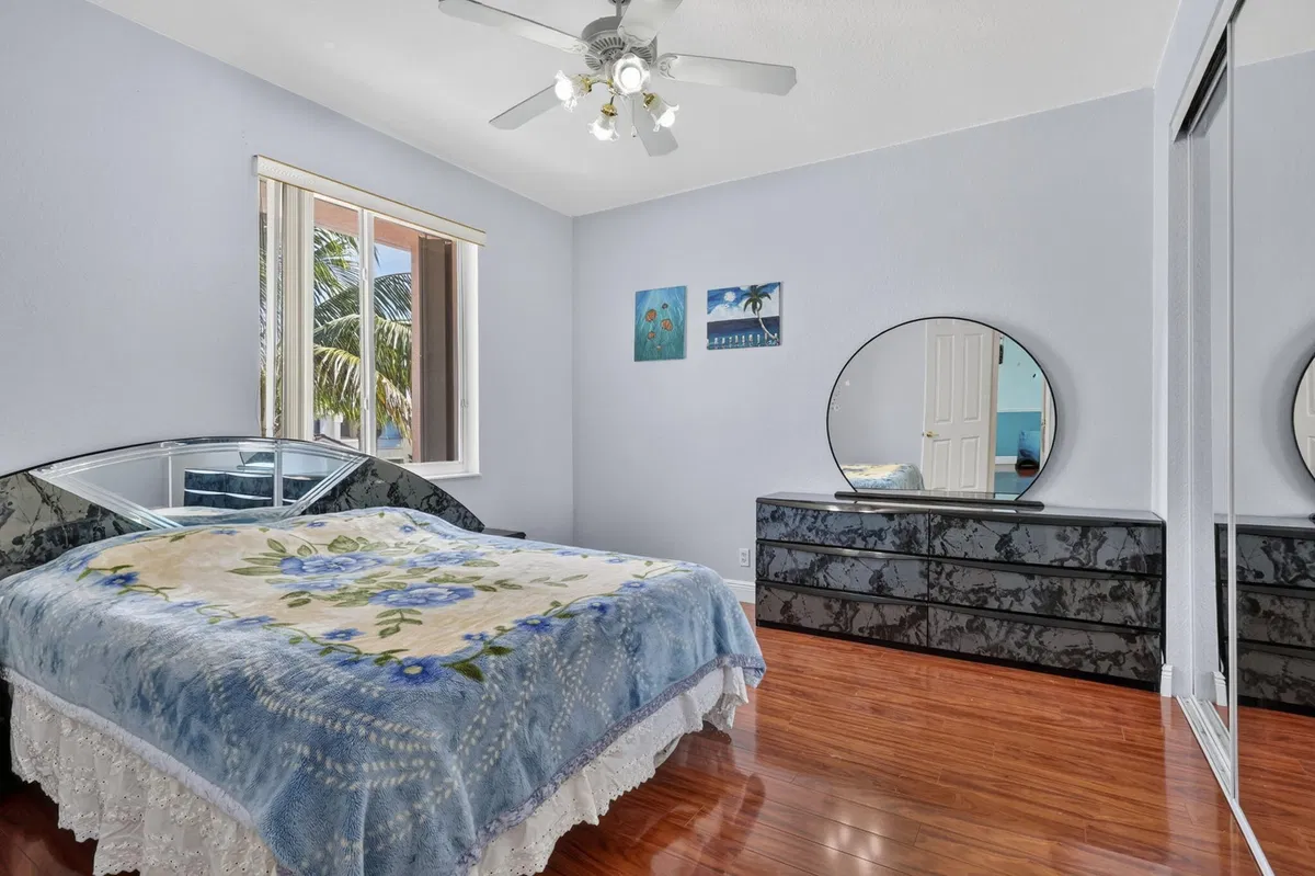  Residence photo 52