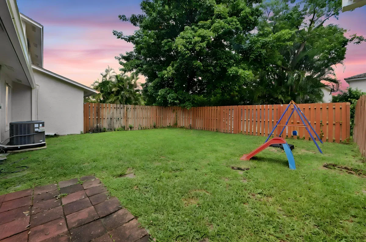Residence photo 25