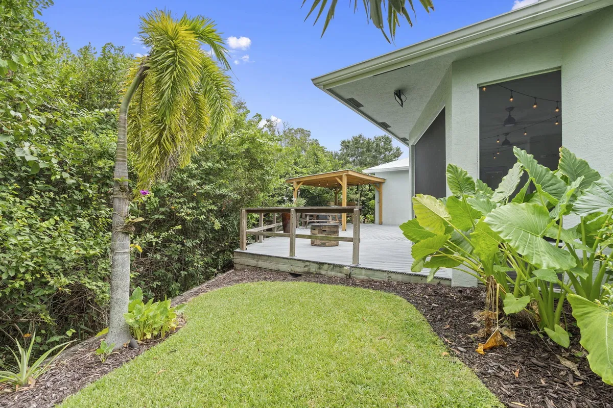  Residence photo 34