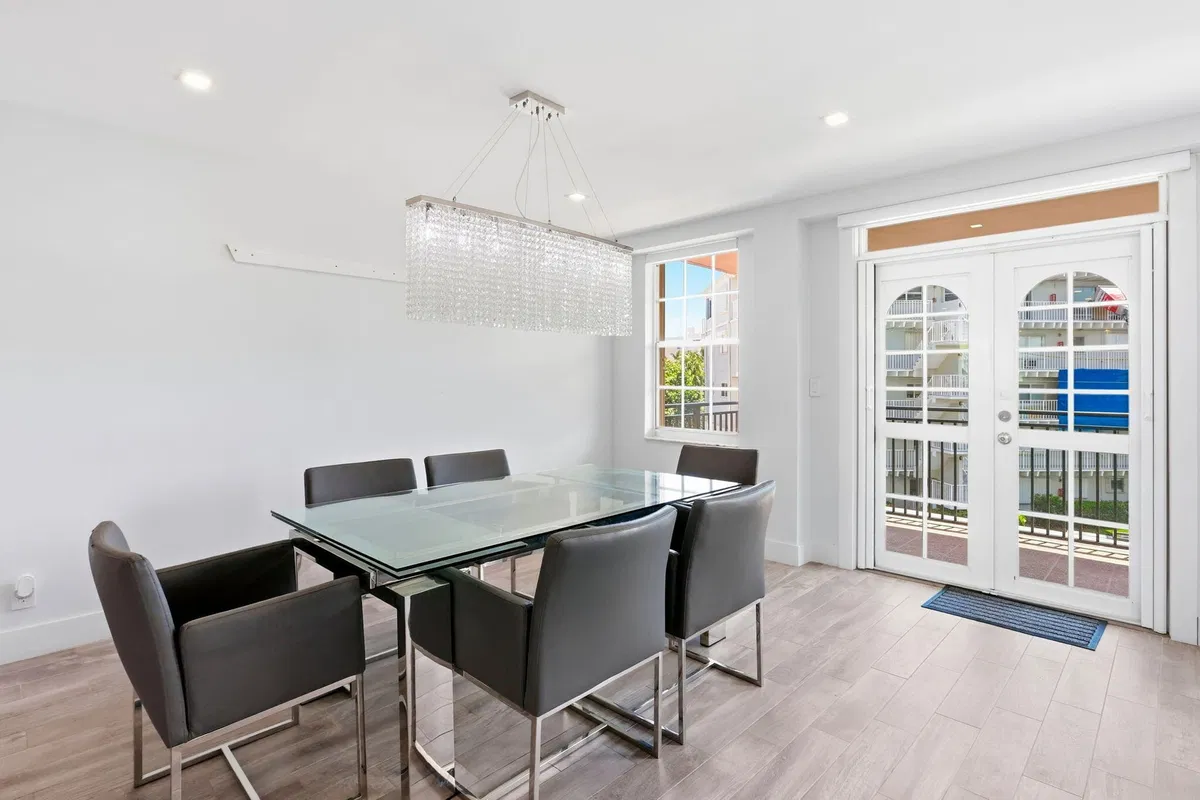 South Palm Beach Unit 2020 photo 13