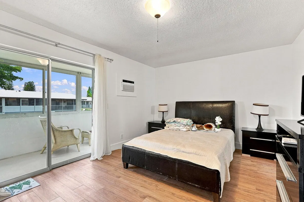  Residence photo 10