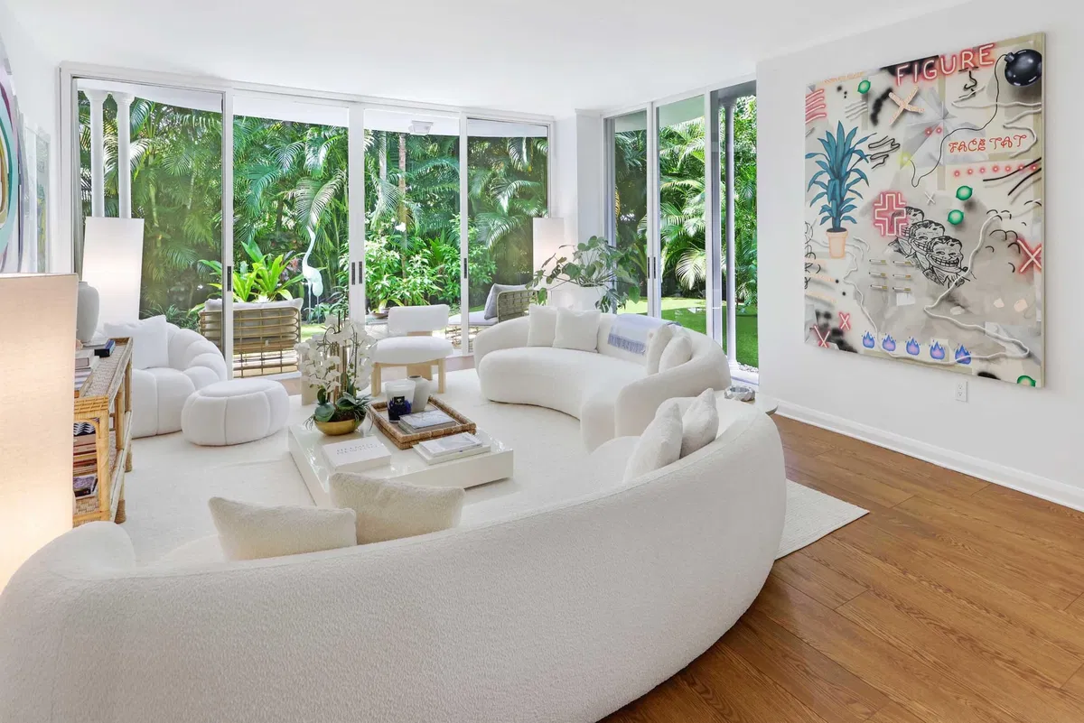 In-Town Palm Beach Unit 3 photo 13