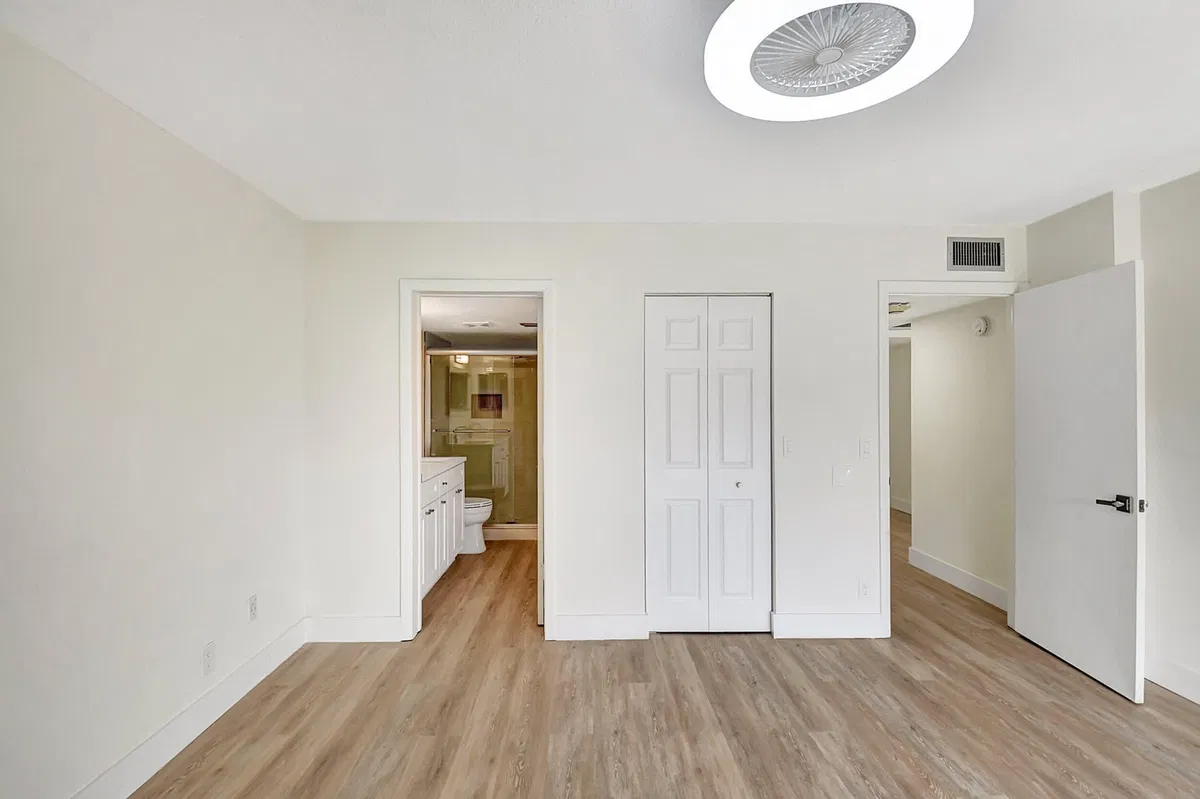  Unit 204 photo 19