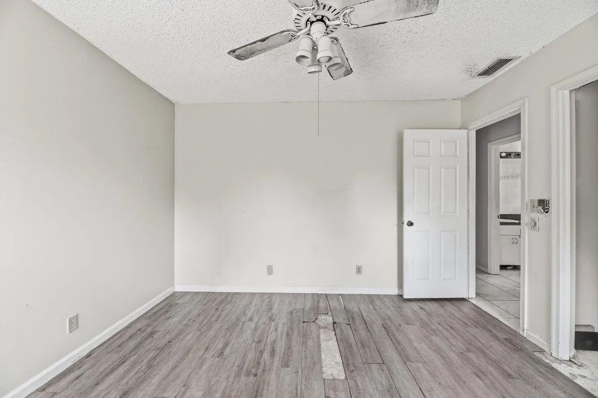  Residence photo 25
