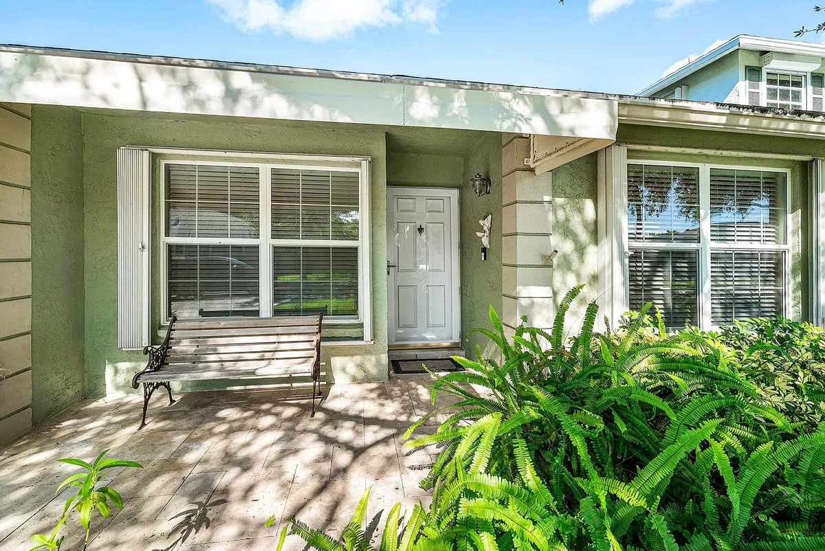 Residence photo 4