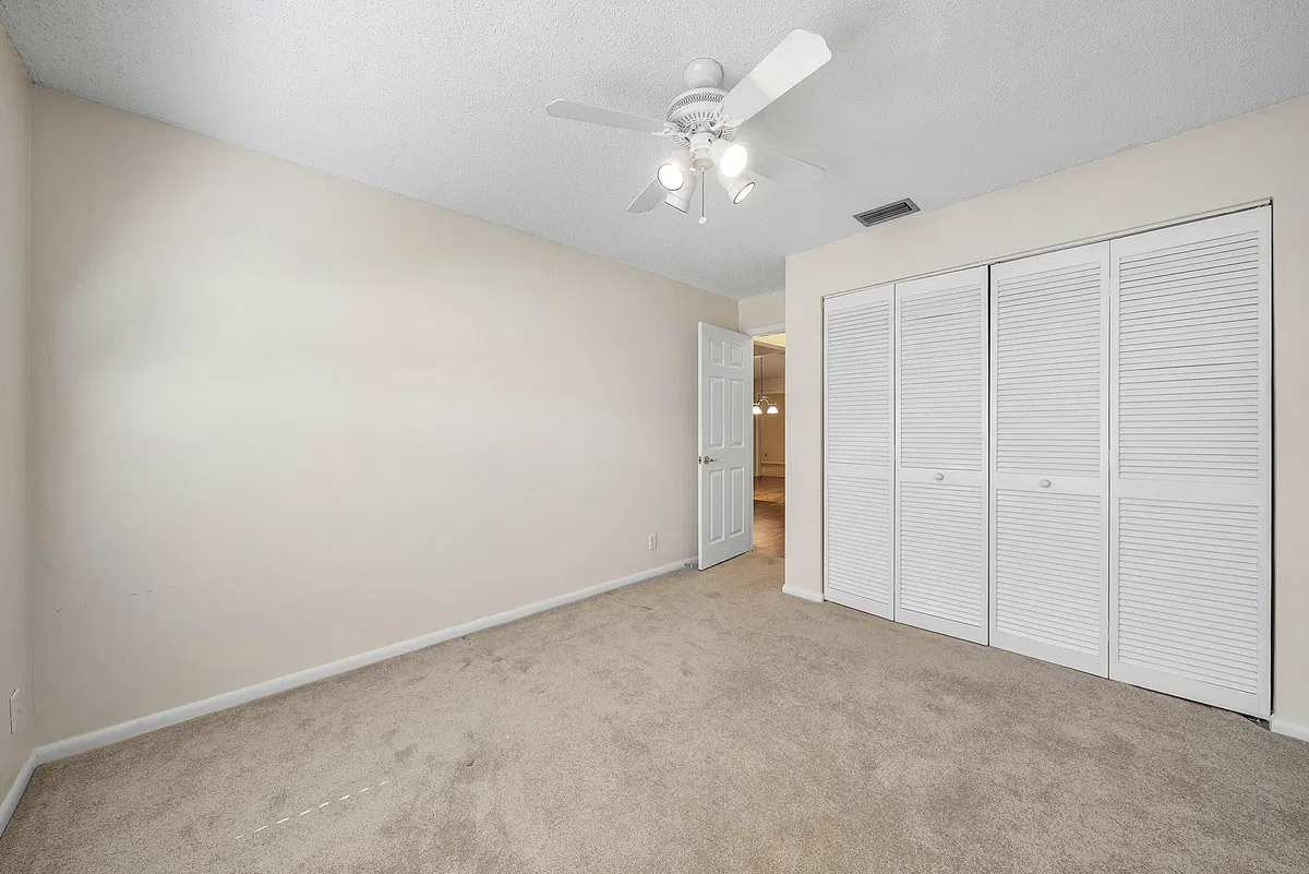 Residence photo 19