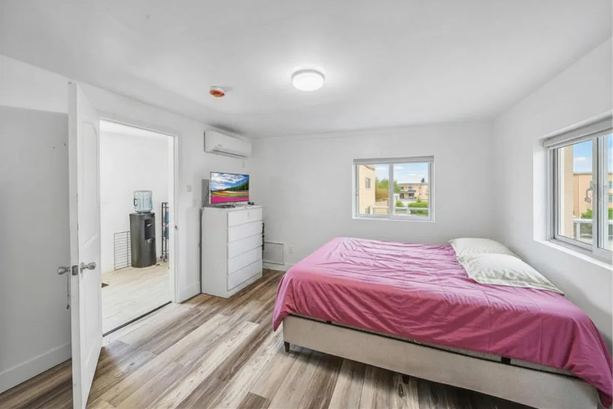 Residence photo 34