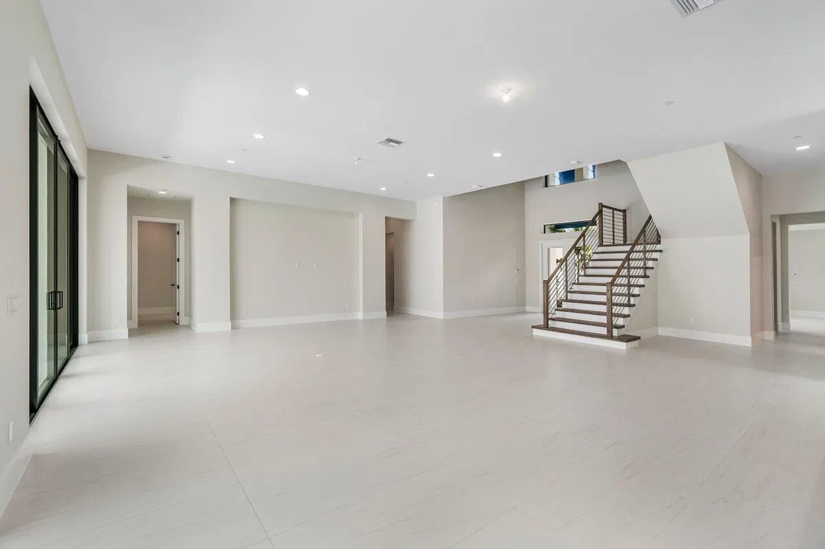 Avenir Unit {Lot 13} photo 16