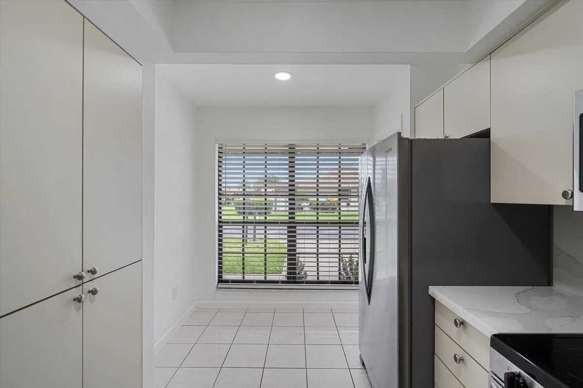 Residence photo 10
