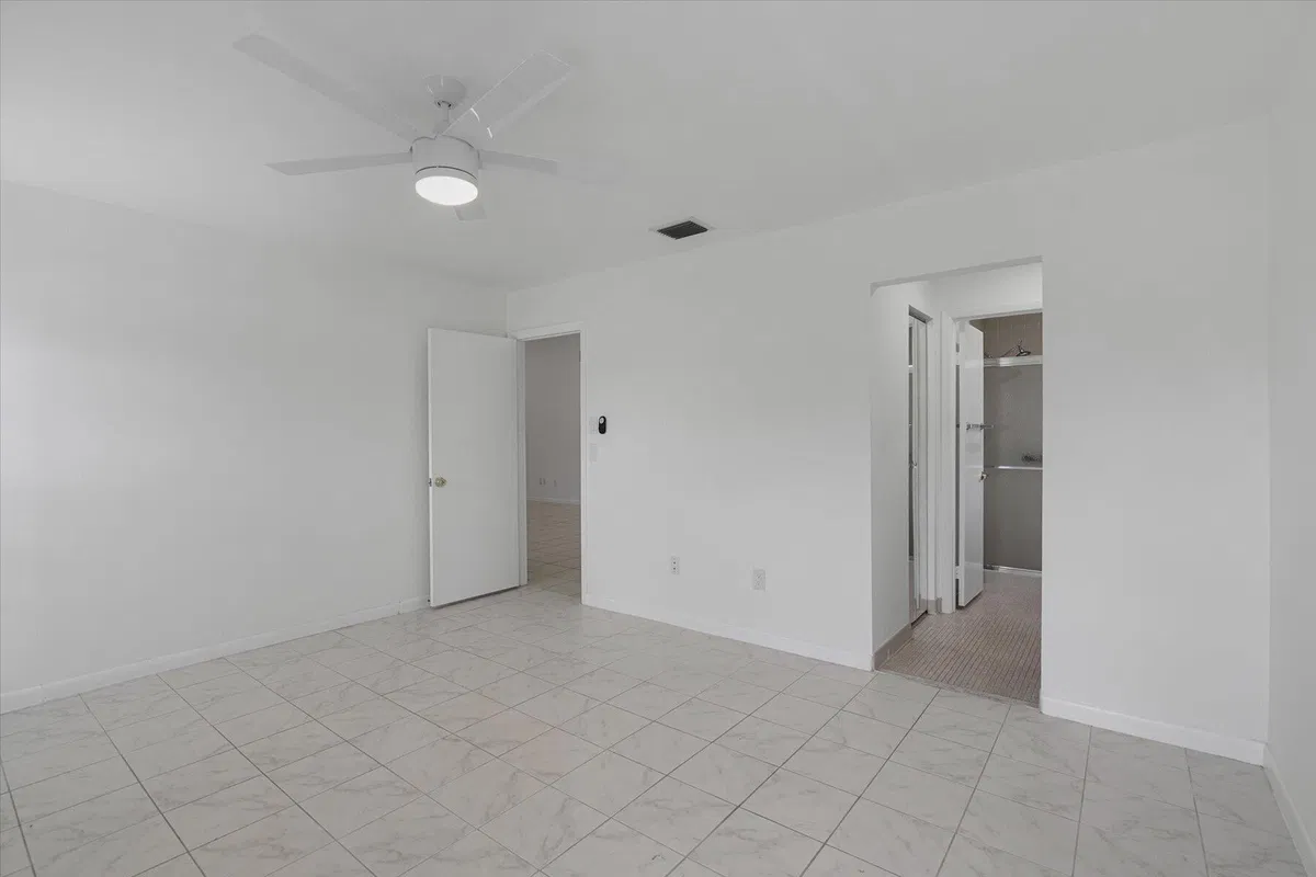 Residence photo 13