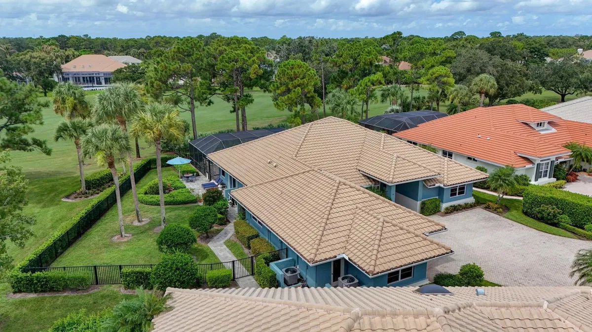 Willoughby Golf Club Residence photo 4
