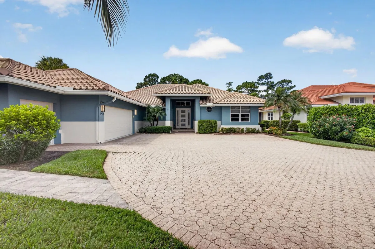 Willoughby Golf Club Residence photo 7
