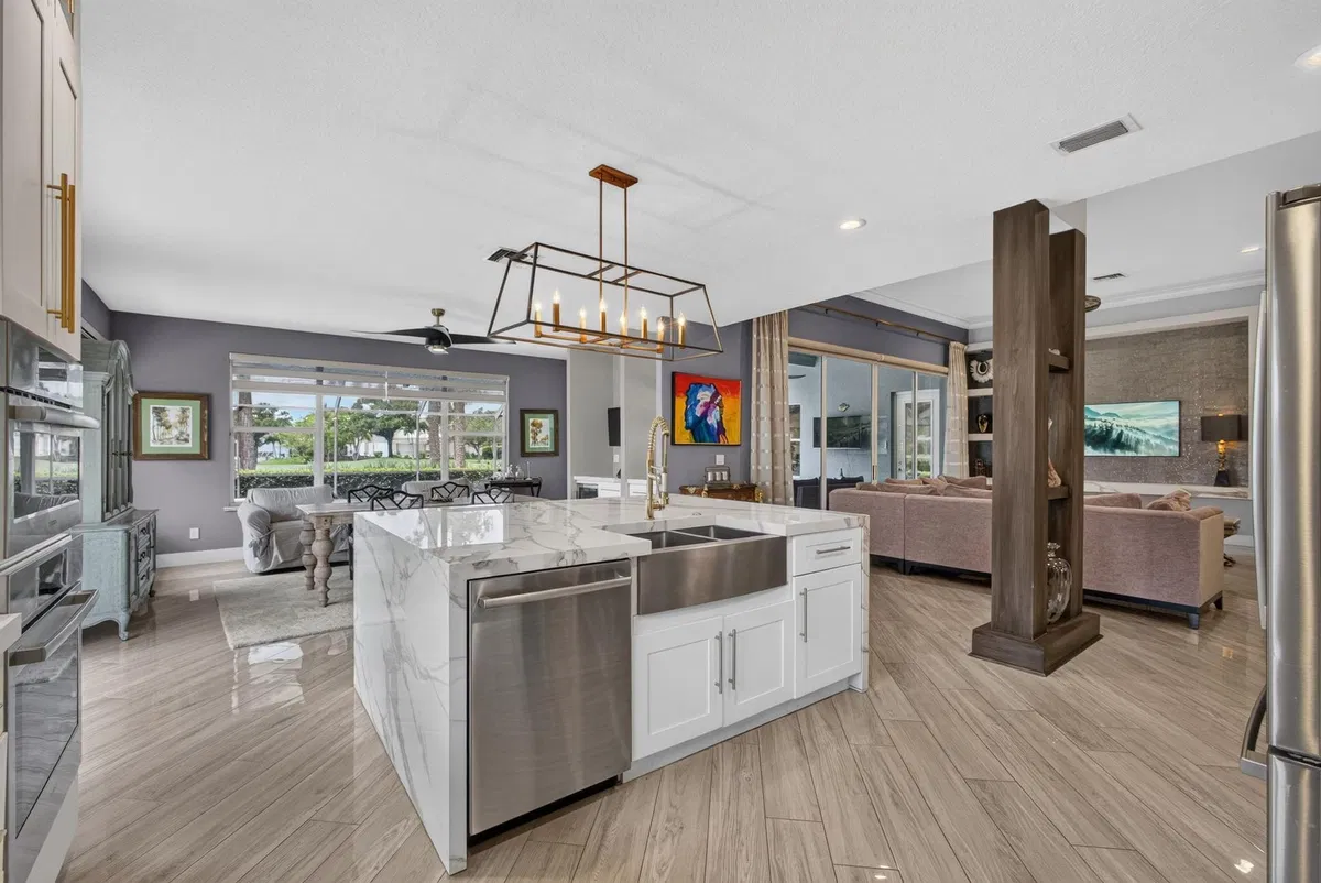Willoughby Golf Club Residence photo 19