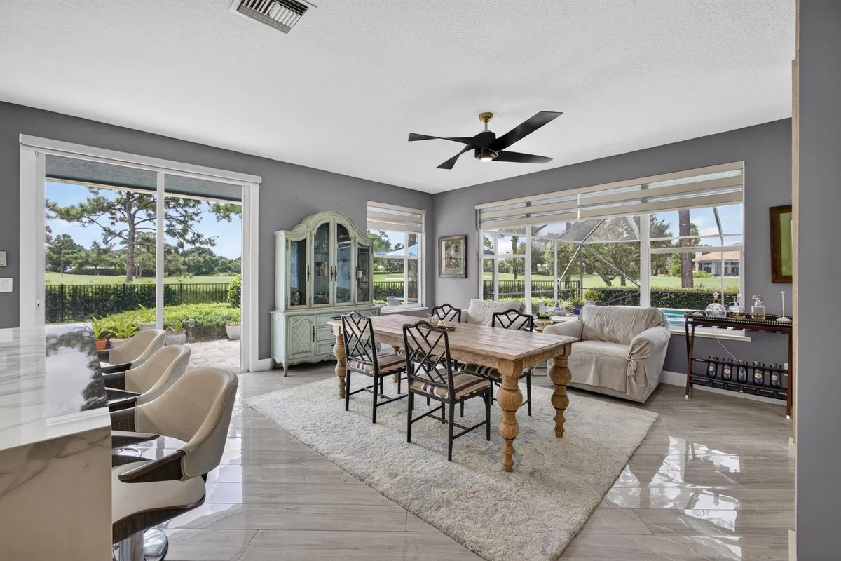 Willoughby Golf Club Residence photo 25