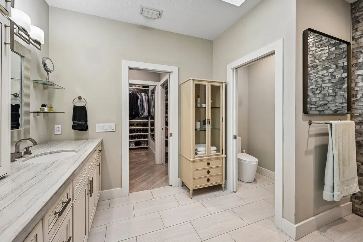 Willoughby Golf Club Residence photo 37